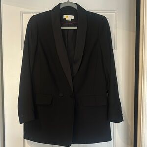 Chic Black Blazer